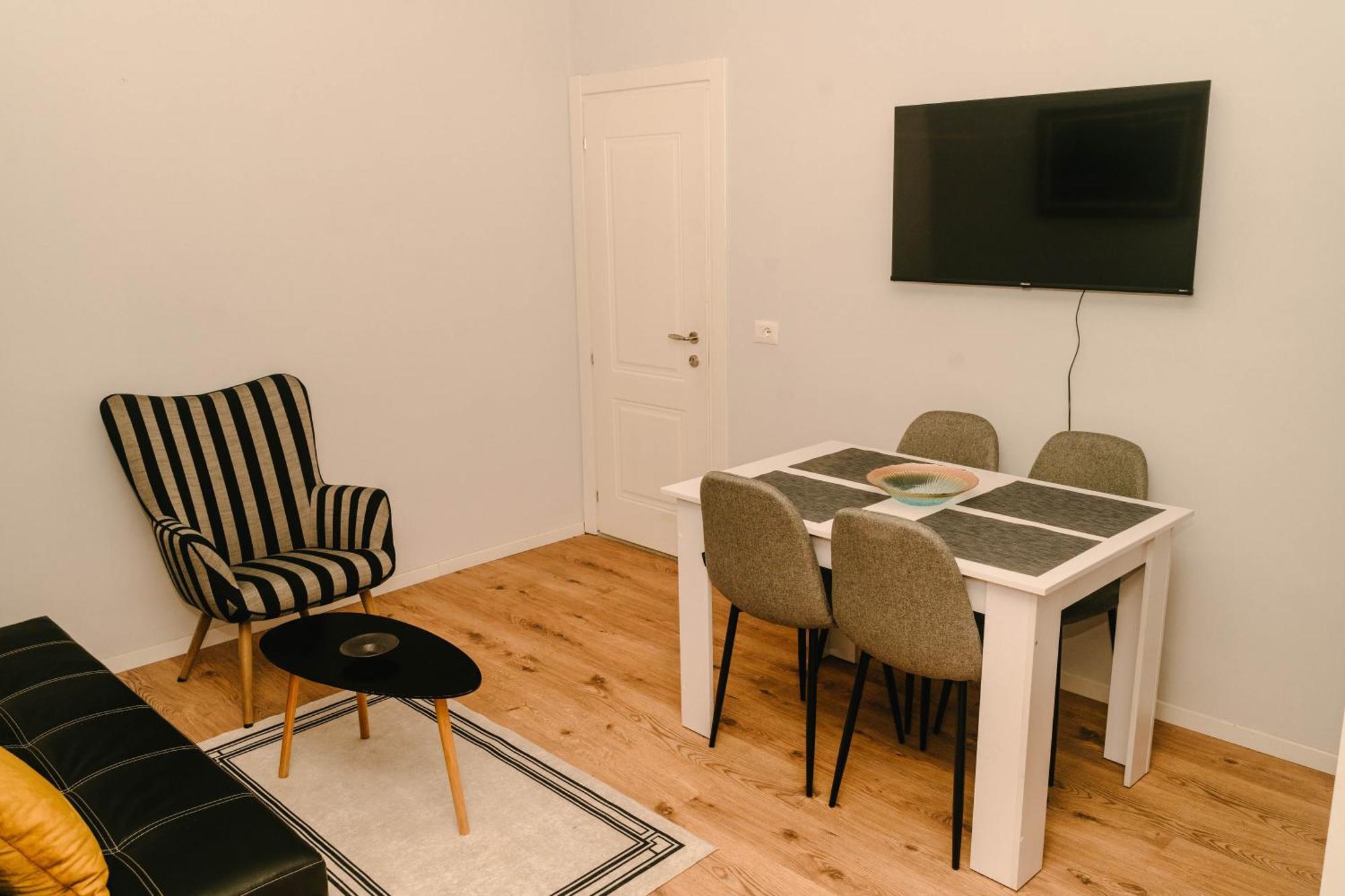 Studio Flat In Heart Of Tirana Zewnętrze zdjęcie