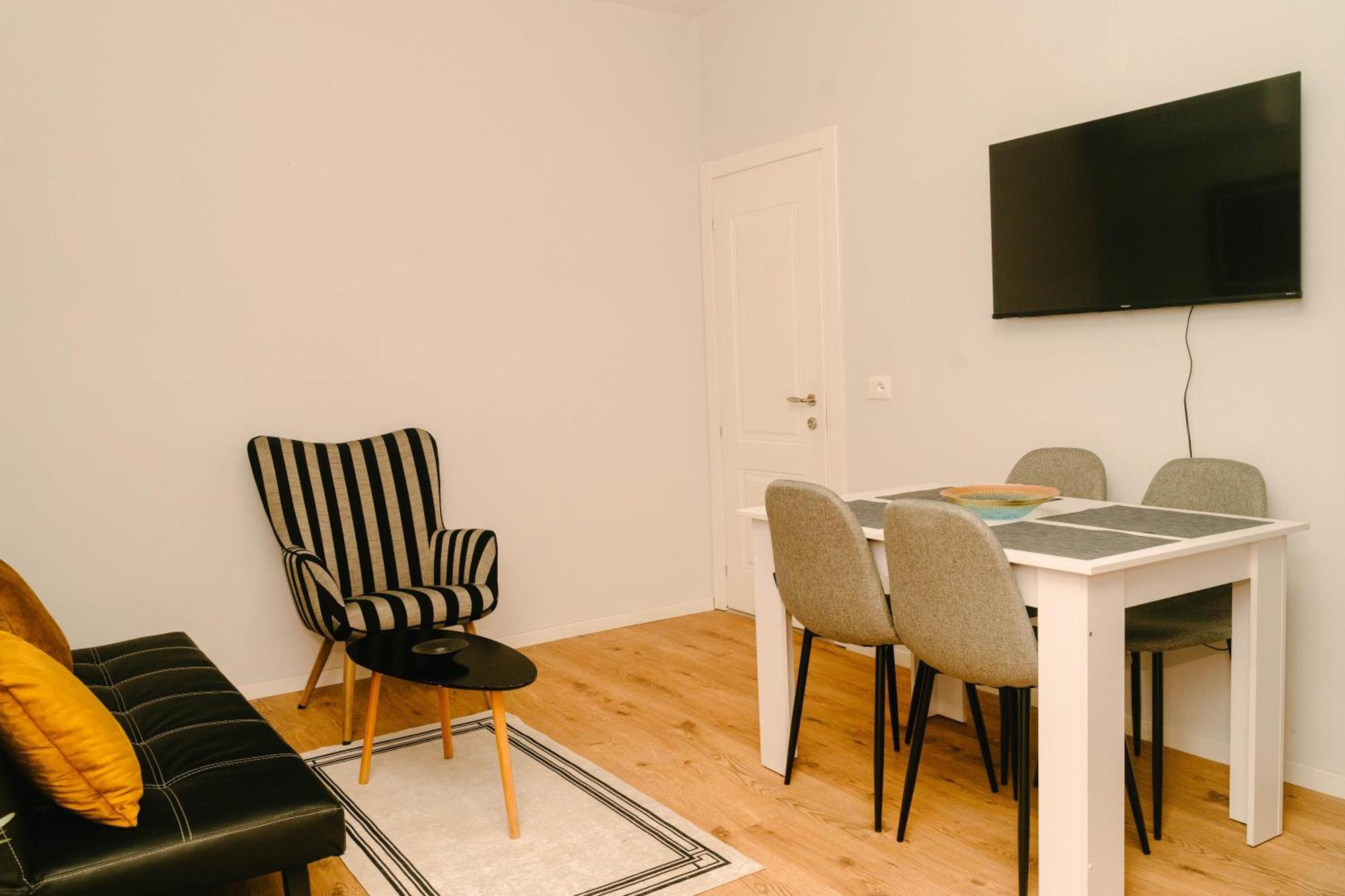 Studio Flat In Heart Of Tirana Zewnętrze zdjęcie